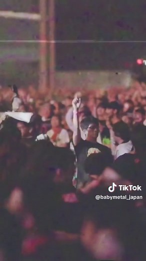 BABYMETAL Metali (Official Live Music Video) feat. Tom Morello