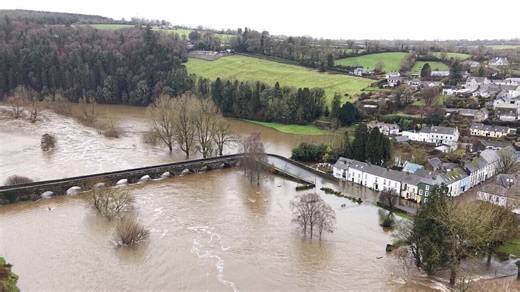 As it happened: Further flooding hits southeast towns