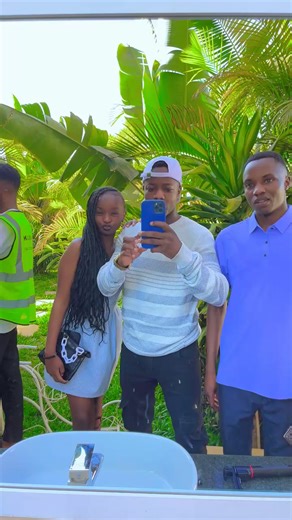 youngest binary trader 💸💸 (@binarytrade8)’s videos with original sound - Esteen Layd back