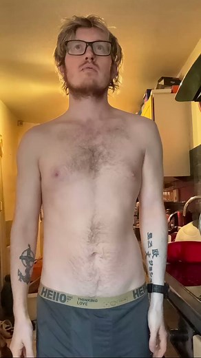 Slowly bulking but the progress I made this year #bodytransformation #buildyourbody #bulkingseason