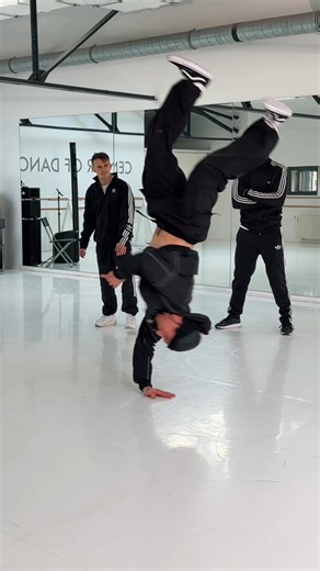 Breakdance Session with My Team: Freestyle Moves