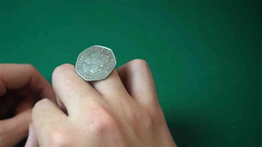 This simple coin trick makes you look instantly skilled