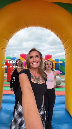 “Those people over there were pointing & making fun of us” Me: “Where? Let’s smile & say hi!” 🥰 #worldsbiggestbouncepark #funbox #funboxpartner #funboxtemecula