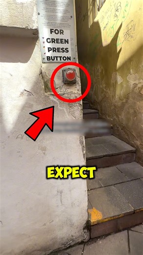 Why Does This Tiny Street in Prague Have a Traffic Light 🚦😱