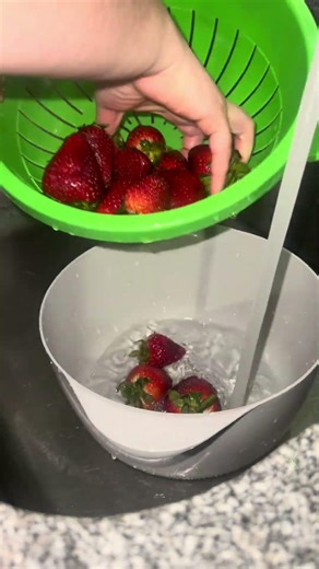 Agua fresca de fresa natural 🍓| Fácil y refrescante #aguafresca #aguadefresa #recetas #refrescante