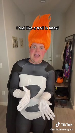 Syndrome Incredibles Costume Fail?!