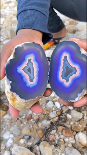 Unbelievable Hidden Beauty 💎 A Beautiful Gemstone Inside the Rock!