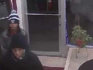 BARBER SHOP ROBBERY: Police say a man got a haircut at a Bronx barber shop, then pulled a gun and robbed the place, along with two other suspects. http://7ny.tv/1yqbT2F Investigators released this video of the men they're looking for: | ABC7NY