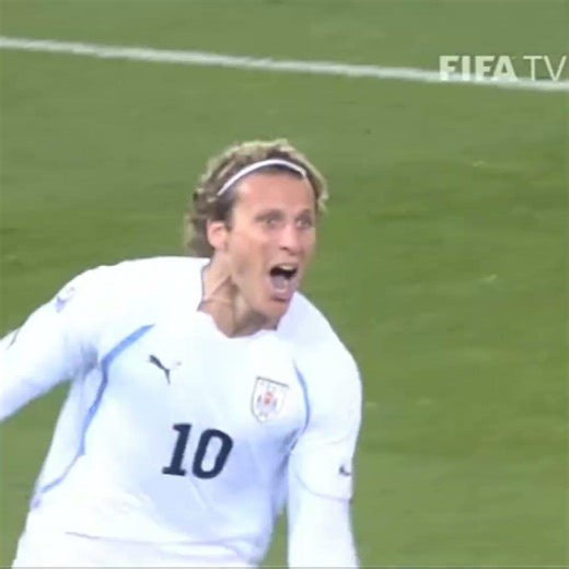 Diego forlan at 2010 world cup💀