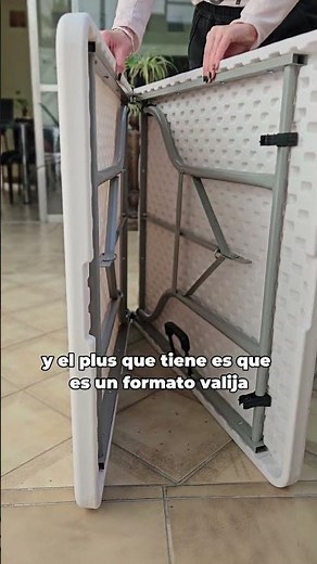 Mesa plegable de plástico tipo valija para jardín, camping y playa #utile