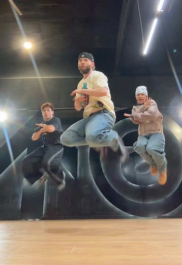 Brotherhood dance: I Want You Back routine in Vancouver