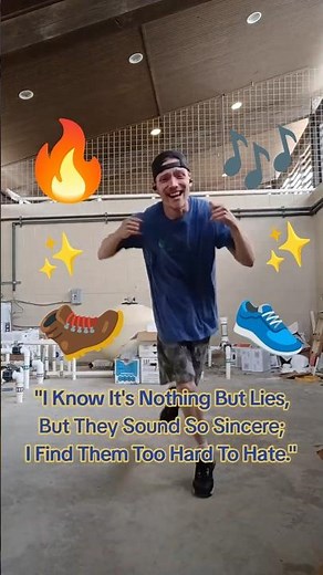 👟2-Step Throwback🕺 #2step #twostep #dance #dancing #mosh #thrice #emo #metalcore #posthardcore #alt