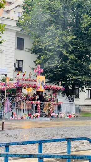MÂINE, MAREA SĂRBĂTOARE A SFINTEI CUVIOASE PARASCHEVA! CHEMARE LA RUGĂCIUNE PENTRU TOȚI ROMÂNII