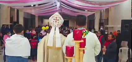 7.4K views · 1.3K reactions | EL PASTOR CON SU.PUEBLO. Seguimos celebrando el don de la vida... Nos vemos hoy viernes a las 7:00 pm misa presencial y virtual, bendicion e imposicion de ornamentos a 20 monaguillos, despues un gran convivio. Bienvenidos | Amigo Del Pueblo | Facebook