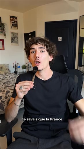 Cette vidéo m’a tellement remis en question… La vidéo en question est la dernière sortie de Maskey, elle s’intitule : J’ai passé deux ans sans papiers. J’ai été tellement sidérée, outré et choqué après avoir entendu toute son histoire que je me devais de réagir. Ce pays va mal, et beaucoup de gens en ont conscience. Économiquement et politiquement nous sommes la risée de nos camarades européens sans parler du reste du monde… C’est par pour autant qu’il faut perdre espoir et baisser les bras, sin