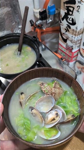 あさりとキャベツのお味噌汁♪