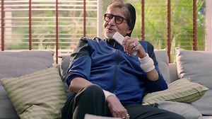 See how Big B stays connected on social media through Lloyd Smart TV! #KhushiyanOnKaro | My Lloyd