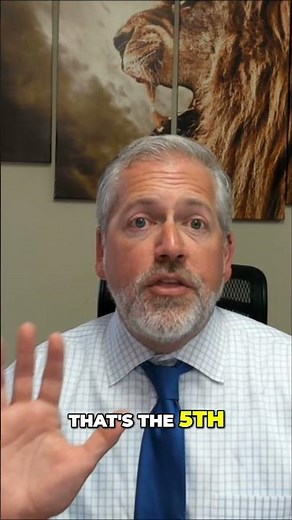 5th Amendment: Defendant's Right Not to Testify Explained #shorts