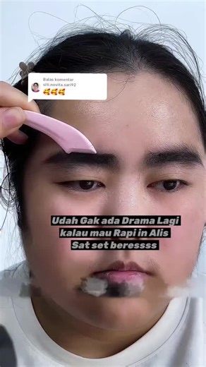 Having eyebrows that are too long can make you look old, so it's important to regularly use an eyebr