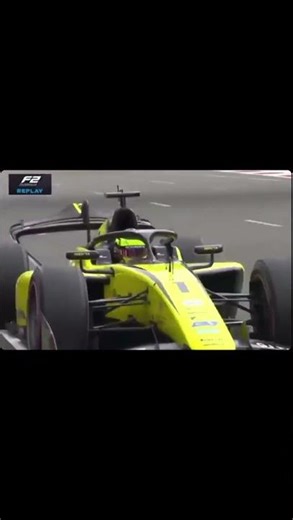 Formula 2 is an utter chaos 💀