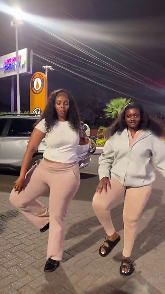 @Mitchelle 🦋 🕺🕺🕺🕺🕺aloohhh | mitchell