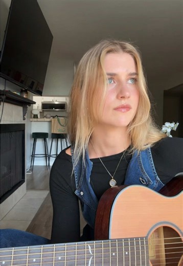 wrote this one with @sophia bacino a couple weeks ago & felt like sharing 🤍