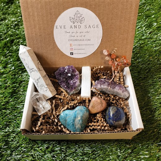 ULTIMATE Mystery Crystal Box, Tiktok Crystal Mystery Box, Intuitive Custom Box, 100  Specimen, Crystal Confetti, Mystery Scoop, Crystal Gift - Etsy