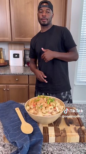 Struggle meals to me are meals you had 5/7 days of the week lol. Yal like thna macaroni salad