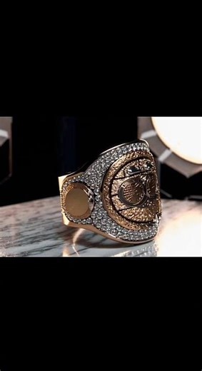 This beautiful model ring is a replica of the world boxing championship