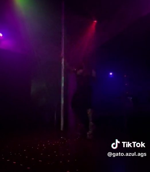 Videos de El Gato Azul Night Club (@gato.azul.ags) con “Cool Kids (our sped up version) - Echosmith”