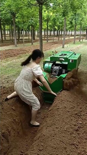 Orchard trenching machine trenching machine