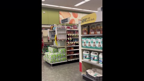 Toddler startled by dad’s Scream mask prank in Clarksville, Indiana, USA