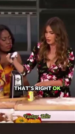 Sofia Vergara couldn't open a can with manual 😂#actor #funny #tvshow #comedy#interview#usa #trending