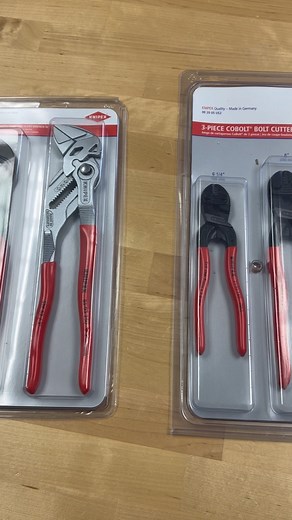 MORE 👏🏼NEW 👏🏼SETS 👏🏼 👉🏻 2 Pc 10” Cobra and Pliers Wrench Set (9K 00 80 147 US) 👉🏻 3 Pc CoBolt Bolt Cutter set (00 20 05 US2) 👉🏻 2 Pc Electrical Set (9K 00 80 148 US) Which new set will you get your hands on first?! Check out all sets here: https://bit.ly/3tE6zQo #KNIPEXTools #KNIPEXUSA #KNIPEXNorthAmerica #KNIPEXQuality #MadeinGermany #NewTools #HandTools | Knipex
