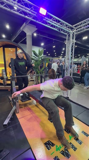 225lbs Benchpress challenge at the 2026 LA FIT EXPO!! | Cole Roach