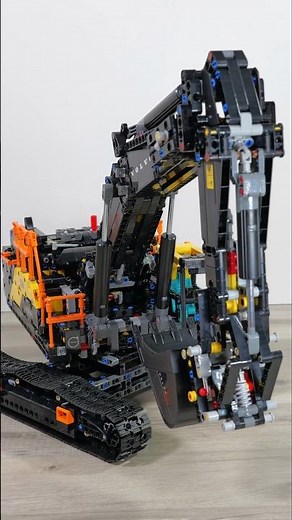 LEGO 42215 Design | LEGO Volvo EC500 Hybrid Excavator | Showcase LEGO Technic 2025 Machinery