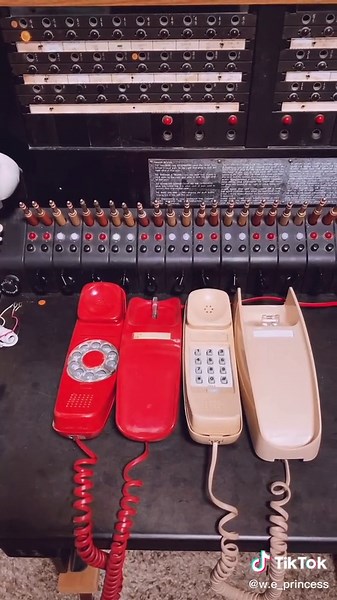 Exploring the Evolution of Trimline Telephones