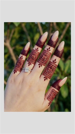 So aesthetic finger mehndi designs for eid😍✨#mehndi #eidmehndi #shorts #fingermehndi #ytshorts