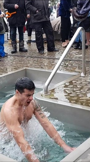 ICE HOLE BATHING #430 / SWIMMING WINTER 2025