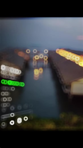 💕 情侣必去｜PD海上水屋浪漫度假 房间就在海上， 早晨醒来拉开窗帘就是无敌海景 🌊 阳光洒进房间，风轻轻吹过脸颊， 两个人在阳台一起看海，时间都慢了下来。 📩 度假 / 订房Whatsapp 0196828118