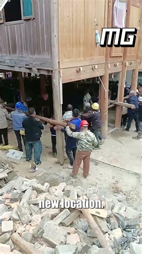 200 Villagers Lift a 6-Ton House!