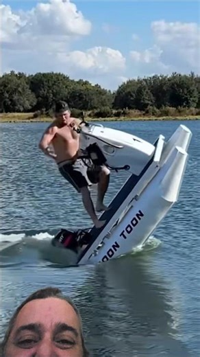 #pontoonboat #boat #boatfails #fail #fails #failarmy #afv #funny #funnyvideo #funnyshorts #shorts