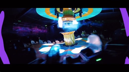 Step into a retro wonderland on Dizzy Turner's Retro Rocket ride! Hold on tight as we twist and turn through an exhilarating adventure! Why wait, come enjoy this ride now! #visitsunshinecoast #sunshinemoment #aussieworld | Aussie World