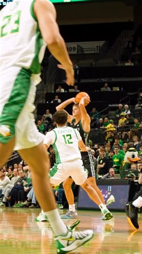 Found a way. @OregonMBB starts the season 1-0. #GoDucks | Go Ducks