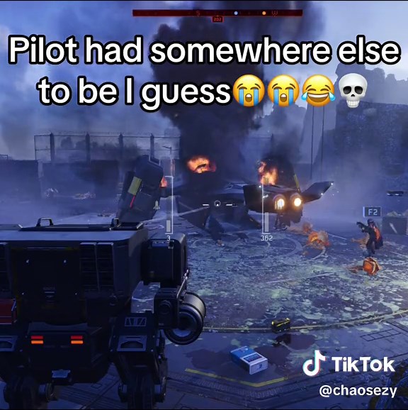 bro got scared of the exo #helldivers2 #pelican #glitch #fyp #fails #gaming #xbox