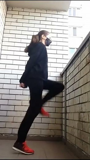 Here is the News, ELO, shuffle dance