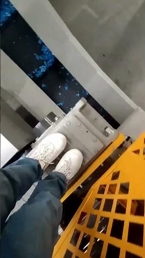 Efficient Blue Barrel Processing with the V1500 Shredder – Genox Recycling Tech