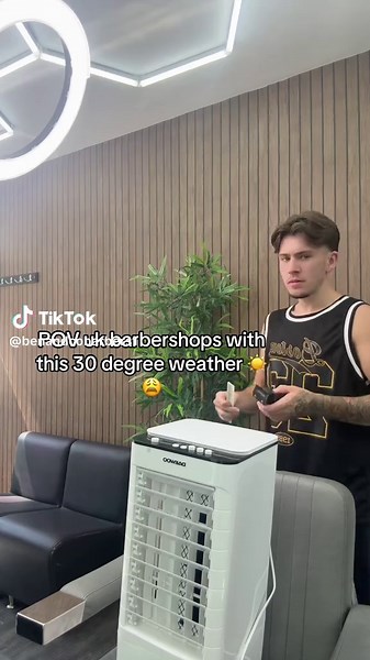 UK Barbershops Thriving in 30-Degree Weather