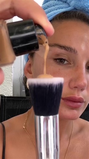 Blue Makeup Tutorial by Dafine Nenziri