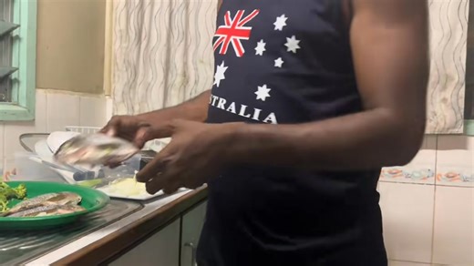 Cooking up some fresh fish from my ponds 🥒🥦🐟🐟🍅🥕🌶️🥬🥬👩🏽‍🌾 | Brian Farmer Waffi